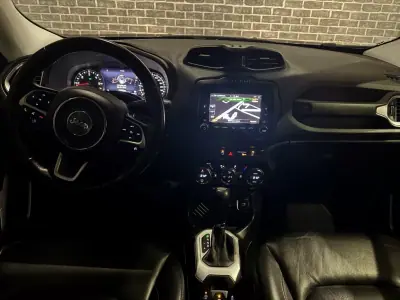Jeep Renegade 2018 - 18900 EUR, 75000 km - AUTO.MOTO.pt - 75000km - foto 12 de 19