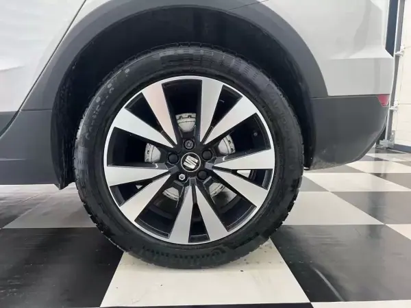 SEAT Arona 2020 - 15490 EUR, 59460 km - AUTO.MOTO.pt - 59460km - foto 16 de 39