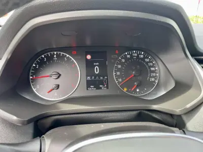 Renault Captur 2020 - 15750 EUR, 92616 km - AUTO.MOTO.pt - 92616km - foto 14 de 27