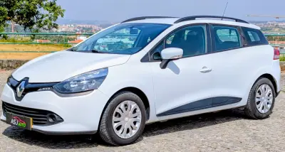 Renault Clio Sport Tourer 2014 - 4900 EUR, 282045 km - AUTO.MOTO.pt - 282045km - foto 5 de 21