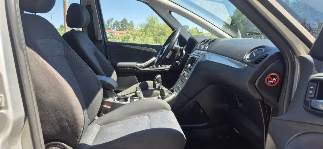 Ford S-Max 2008 - 10950 EUR, 158000 km - AUTO.MOTO.pt - 158000km - foto 18 de 28