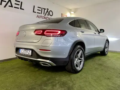 Mercedes-Benz GLC 300 2020 - 43750 EUR, 97000 km - AUTO.MOTO.pt - 97000km - foto 7 de 32