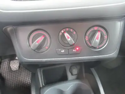 SEAT Ibiza 2013 - 8750 EUR, 170000 km - 170000km - foto 16 de 22