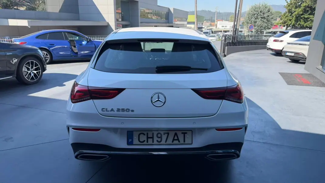 Mercedes-Benz CLA 250 2022 - 29900 EUR, 108000 km - 108000km - foto 4 de 12