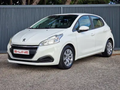 Peugeot 208 Van 1.6 BueHdi 2018 - 9990 EUR, 100238 km - AUTO.MOTO.pt - 100238km - foto 2 de 19