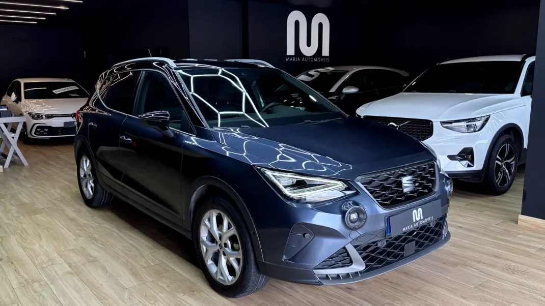 SEAT Ibiza 2024 - 17370 EUR, 27000 km - AUTO.MOTO.pt - 27000km - foto 1 de 43