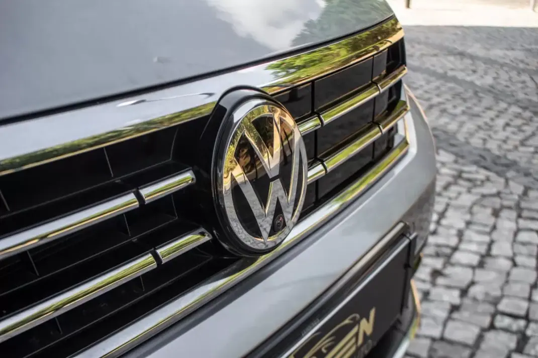 Volkswagen Passat Variant 2020 - 23990 EUR, 19072 km - 19072km - foto 10 de 43