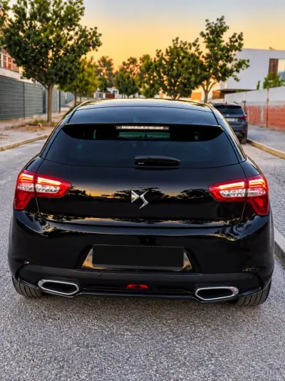 Citroën DS5 2016 - 13900 EUR, 161468 km - 161468km - foto 10 de 10