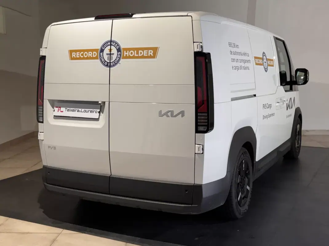 2026 - 36500 EUR, 4216 km - AUTO.MOTO.pt - 4216km - foto 5 de 23