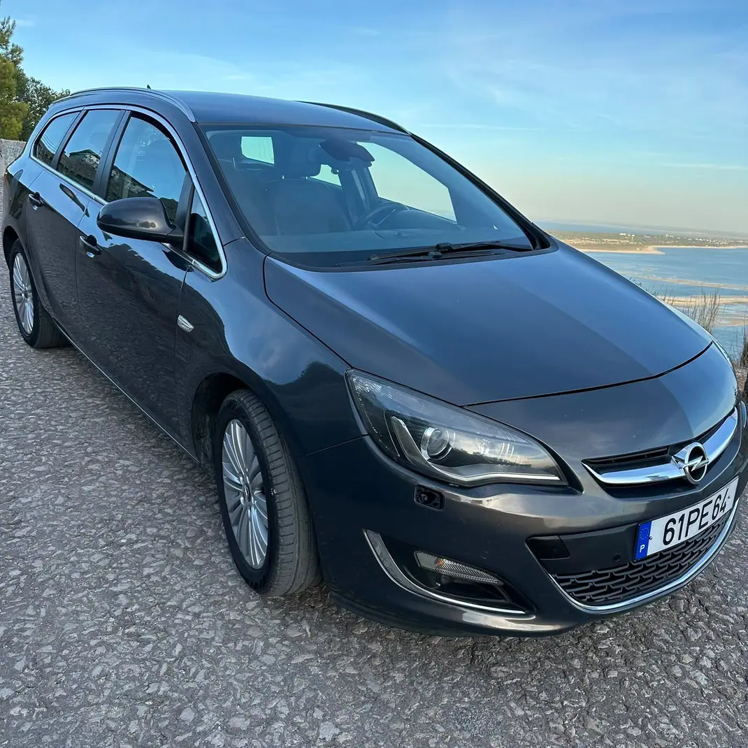 Opel Astra Sports Tourer 2014 - 6400 EUR, 297777 km - 297777km - foto 4 de 10