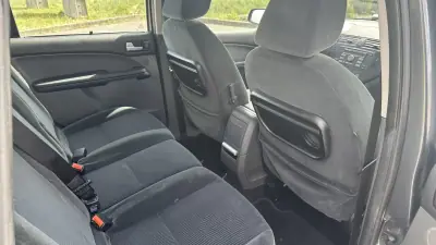 Ford C-Max 2004 - 2750 EUR, 280000 km - AUTO.MOTO.pt - 280000km - foto 14 de 21