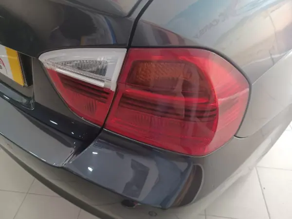 BMW 318 2008 - 9390 EUR, 172104 km - 172104km - foto 30 de 37