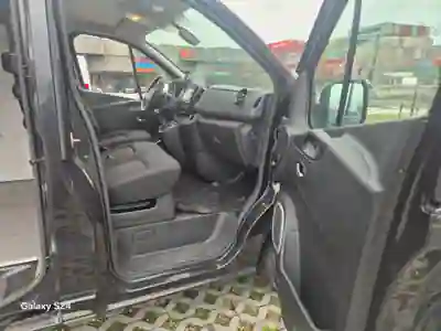 Opel Vivaro 2018 - 12900 EUR, 220000 km - AUTO.MOTO.pt - 220000km - foto 9 de 12