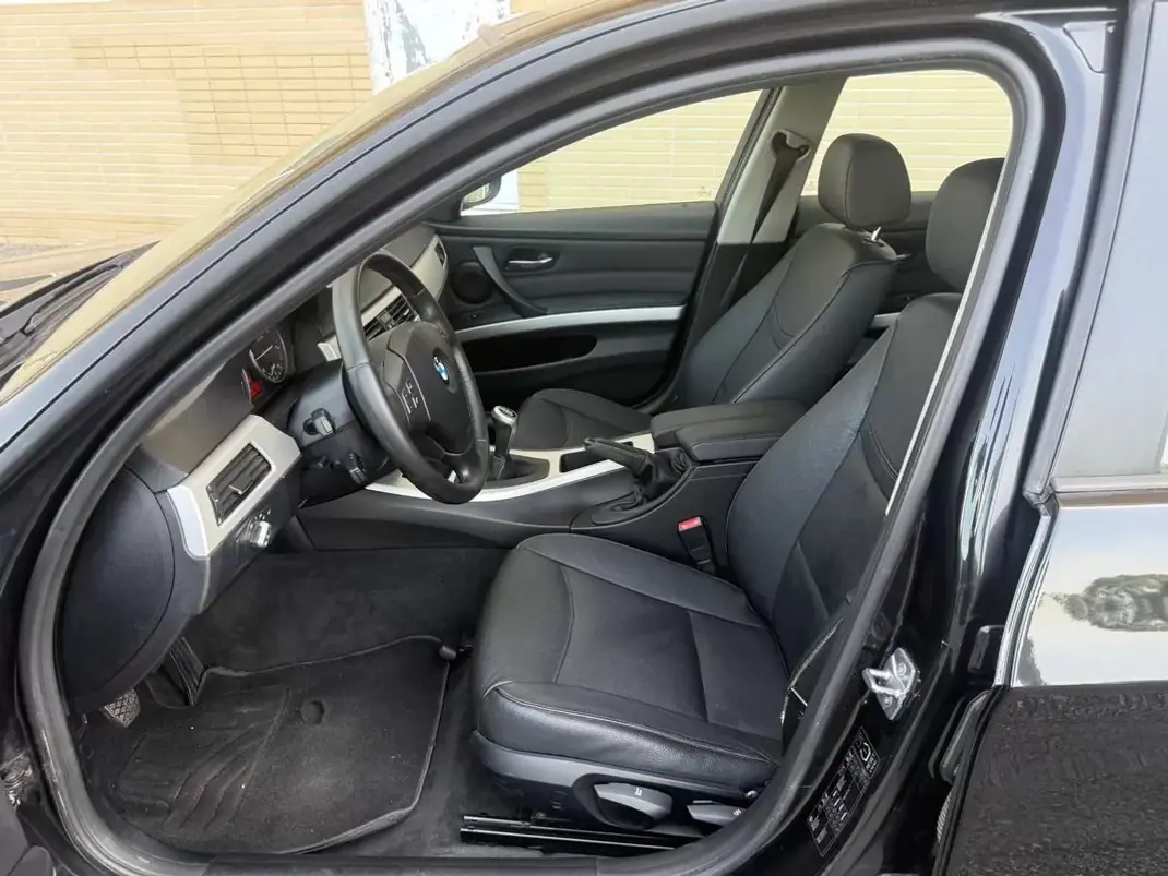 BMW 316 2010 - 8990 EUR, 215000 km - AUTO.MOTO.pt - 215000km - foto 8 de 27