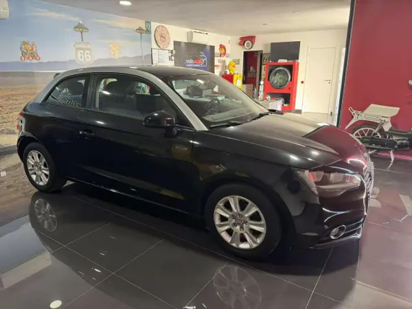 Audi A1 2014 - 12500 EUR, 194000 km - AUTO.MOTO.pt - 194000km - foto 4 de 17
