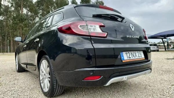 Renault Mégane Sport Tourer 2013 - 9950 EUR, 182000 km - AUTO.MOTO.pt - 182000km - foto 10 de 41