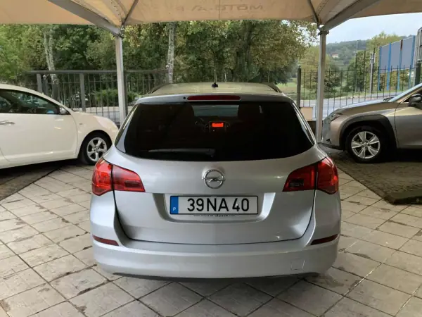 Opel Astra Sports Tourer 2012 - 6750 EUR, 274002 km - AUTO.MOTO.pt - 274002km - foto 4 de 21