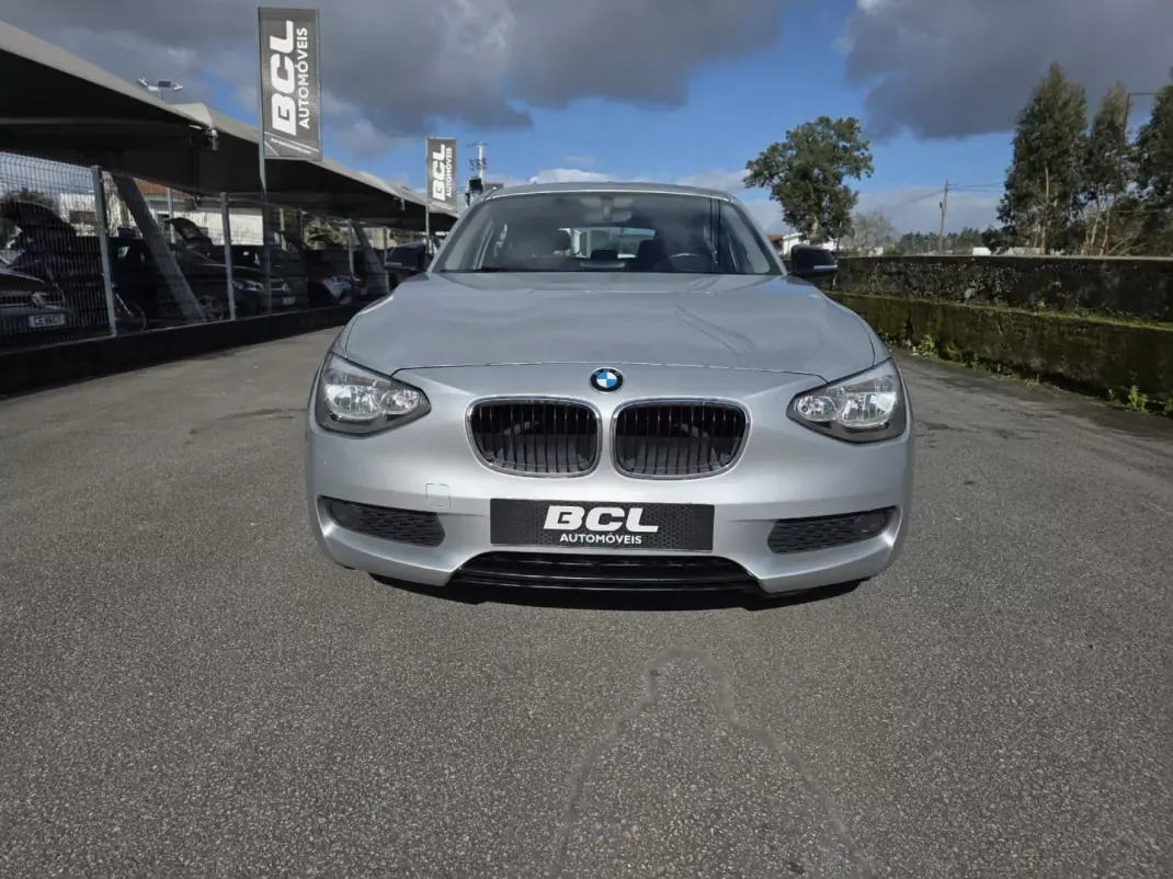 BMW 116 2014 - 11990 EUR, 180000 km - AUTO.MOTO.pt - 180000km - foto 2 de 32