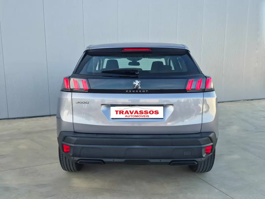 Peugeot 3008 2022 - 22000 EUR, 57486 km - 57486km - foto 5 de 8