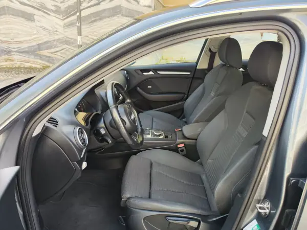 Audi A3 Sportback 2016 - 16980 EUR, 199550 km - AUTO.MOTO.pt - 199550km - foto 13 de 39