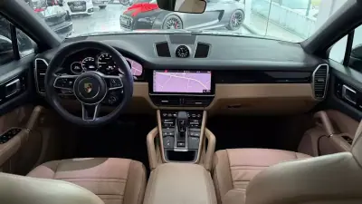 Porsche Cayenne Coupé 2019 - 77990 EUR, 59352 km - AUTO.MOTO.pt - 59352km - foto 13 de 32