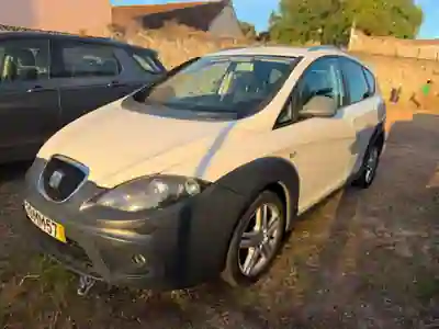 SEAT Altea 2011 - 4900 EUR, 234300 km - AUTO.MOTO.pt - 234300km - foto 3 de 9