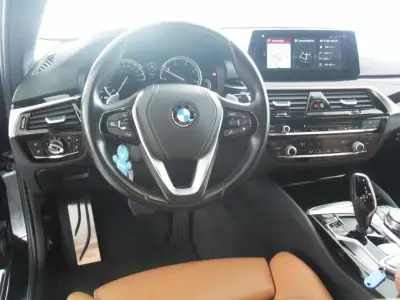 BMW 520 2017 - 26950 EUR, 80835 km - AUTO.MOTO.pt - 80835km - foto 20 de 38