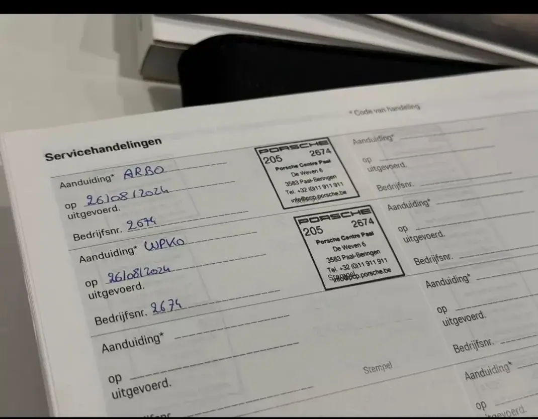 Porsche Taycan 2021 - 53499 EUR, 153620 km - AUTO.MOTO.pt - 153620km - foto 13 de 28