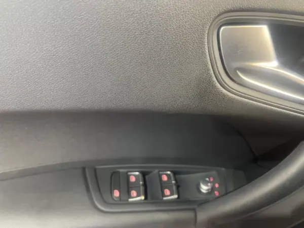 Audi A1 Sportback 2018 - 15750 EUR, 80000 km - AUTO.MOTO.pt - 80000km - foto 48 de 48