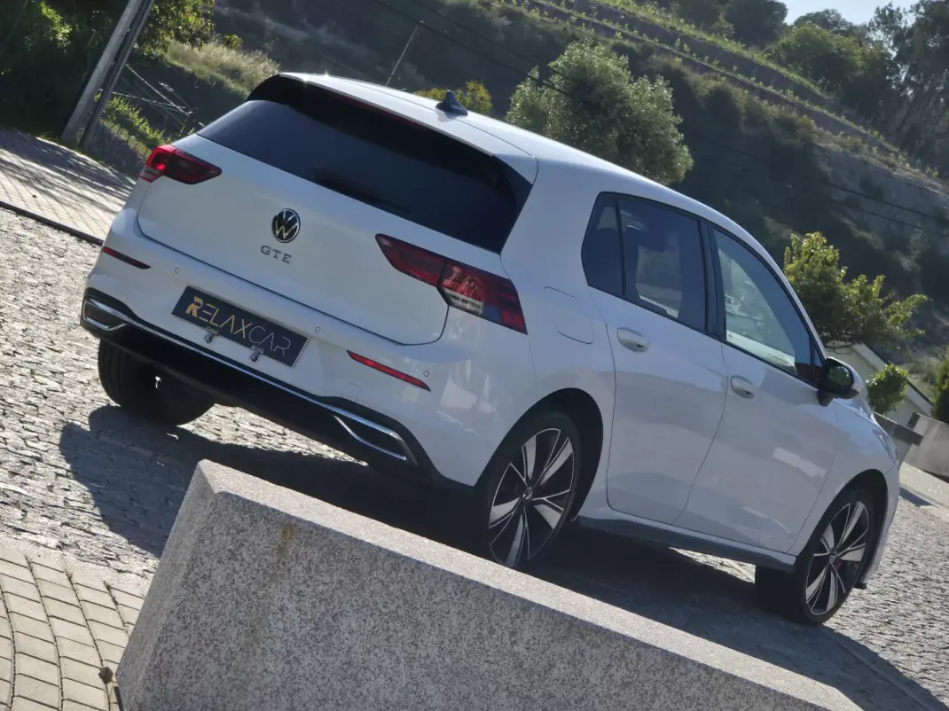 Volkswagen Golf 2020 - 21990 EUR, 66000 km - AUTO.MOTO.pt - 66000km - foto 20 de 33