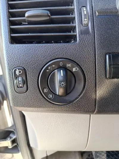 Volkswagen Crafter 2013 - 123 EUR, 123 km - AUTO.MOTO.pt - 123km - foto 4 de 8