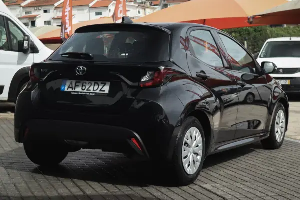 Toyota Yaris 2021 - 15950 EUR, 74620 km - AUTO.MOTO.pt - 74620km - foto 9 de 17