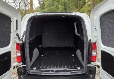 Peugeot 2021 - 12250 EUR, 171000 km - AUTO.MOTO.pt - 171000km - foto 16 de 20