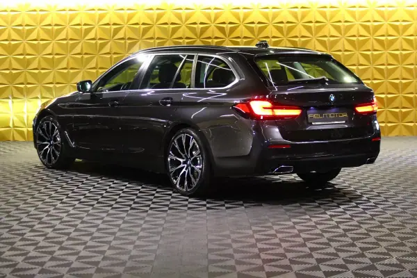 BMW 520 2023 - 29900 EUR, 165000 km - AUTO.MOTO.pt - 165000km - foto 5 de 33
