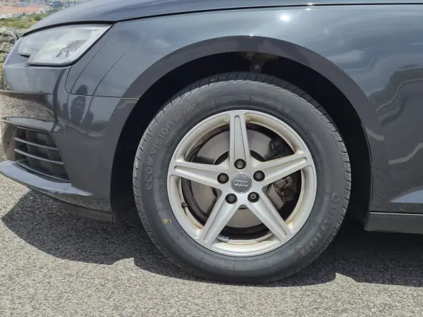 Audi A4 2019 - 20990 EUR, 159128 km - AUTO.MOTO.pt - 159128km - foto 25 de 25