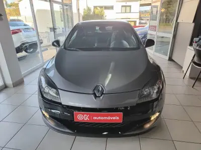 Renault Mégane Coupe 2010 - 18950 EUR, 157000 km - AUTO.MOTO.pt - 157000km - foto 4 de 39