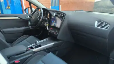 Citroën C4 2012 - 9500 EUR, 180000 km - AUTO.MOTO.pt - 180000km - foto 4 de 24