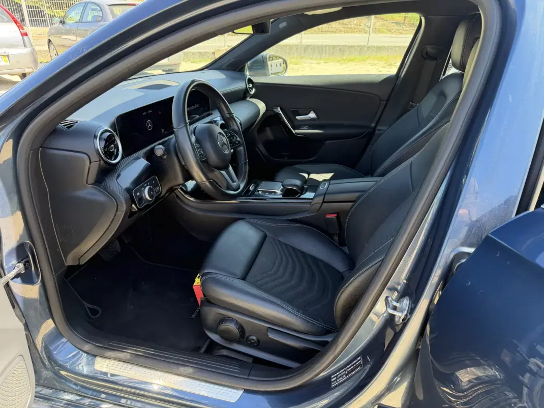 Mercedes-Benz A 180 2020 - 23900 EUR, 140000 km - AUTO.MOTO.pt - 140000km - foto 9 de 13
