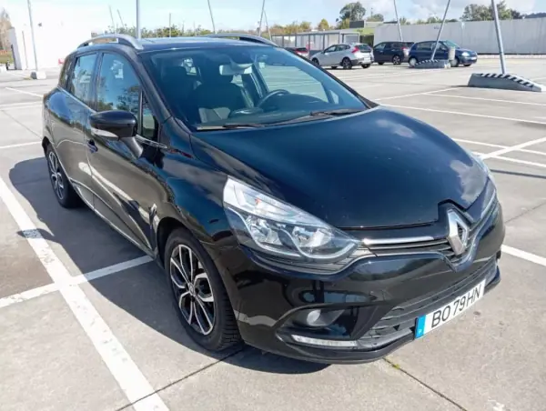 Renault Clio Sport Tourer 2019 - 9999 EUR, 186806 km - AUTO.MOTO.pt - 186806km - foto 2 de 29