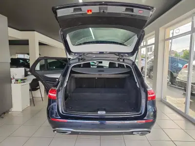 Mercedes-Benz E 300 2022 - 34350 EUR, 110000 km - AUTO.MOTO.pt - 110000km - foto 17 de 37