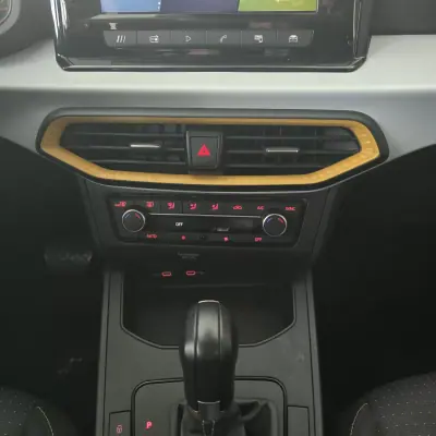 SEAT Ibiza 2024 - 16950 EUR, 66871 km - AUTO.MOTO.pt - 66871km - foto 29 de 32