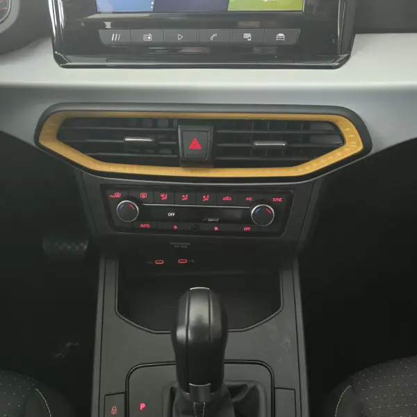 SEAT Ibiza 2024 - 16950 EUR, 66871 km - AUTO.MOTO.pt - 66871km - foto 29 de 32