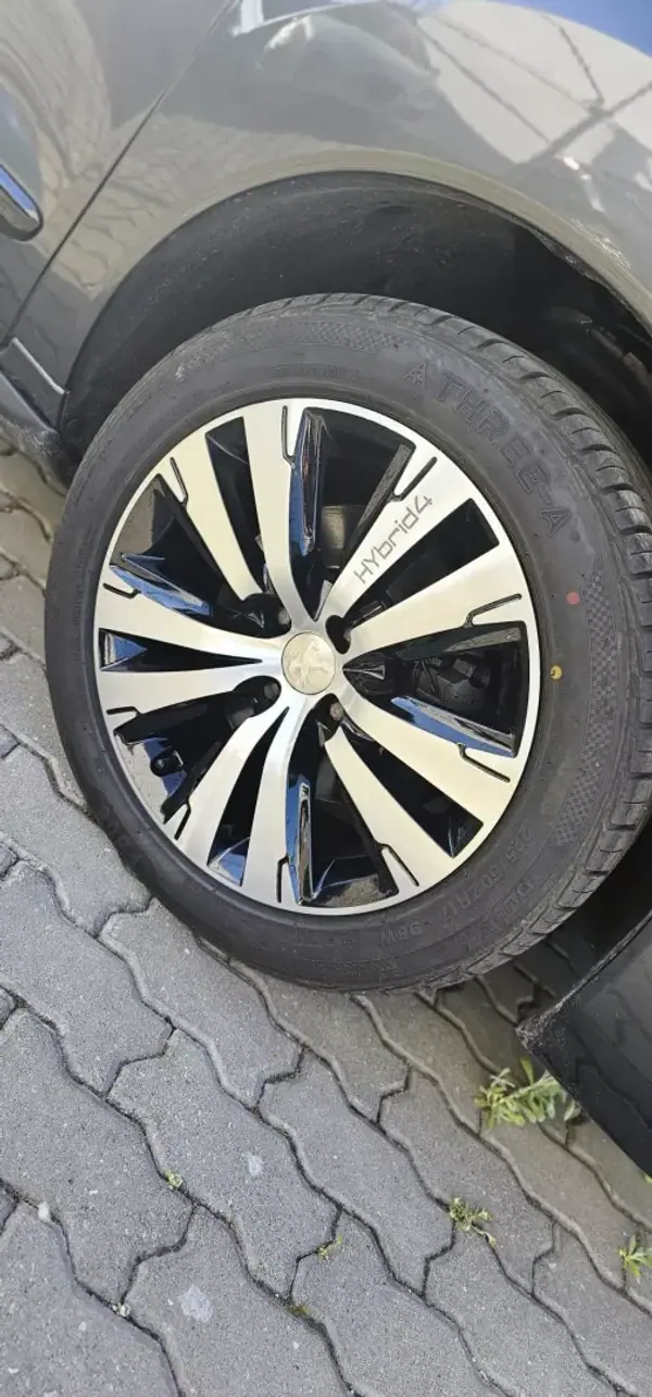 Peugeot 3008 2014 - 14900 EUR, 208000 km - AUTO.MOTO.pt - 208000km - foto 15 de 22