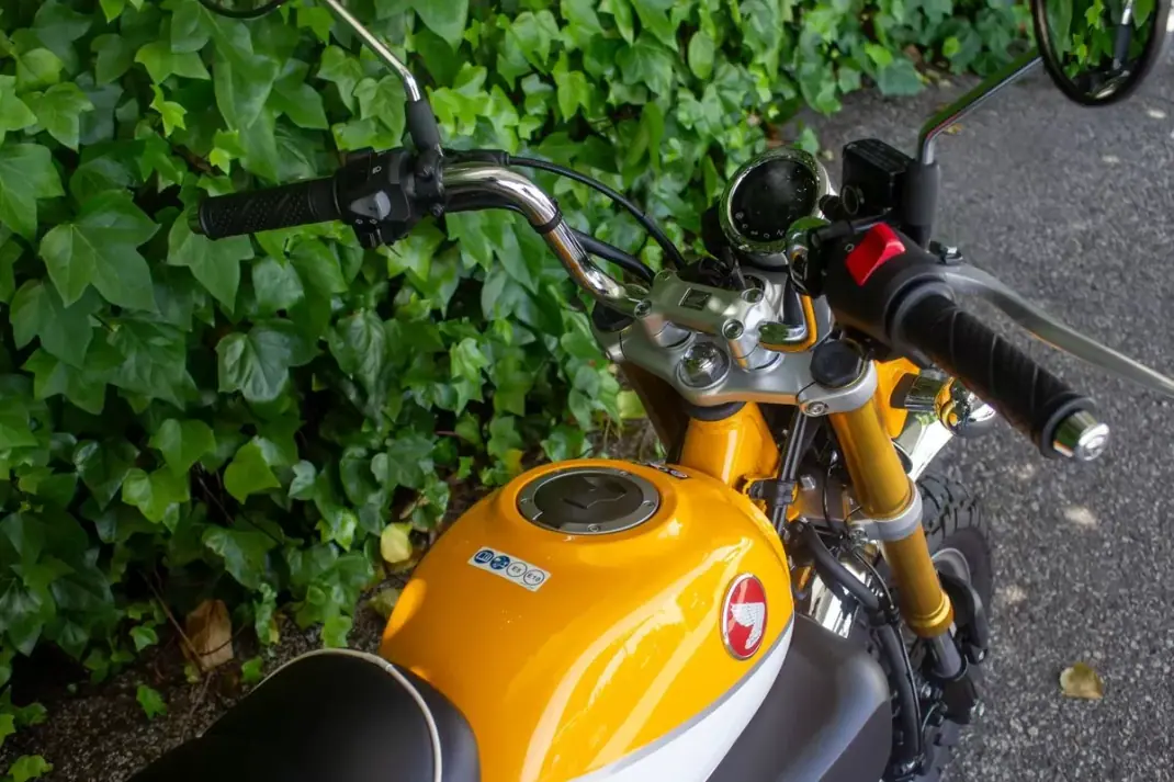 Honda Monkey 2020 - 5400 EUR, 2107 km - AUTO.MOTO.pt - 2107km - foto 4 de 7