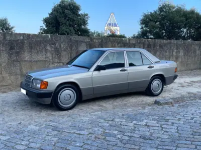 Mercedes-Benz 190 1993 - 14900 EUR, 41200 km - 41200km - foto 1 de 40