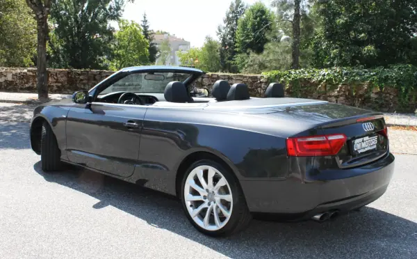 Audi A5 Cabrio 2013 - 19400 EUR, 190000 km - 190000km - foto 27 de 34