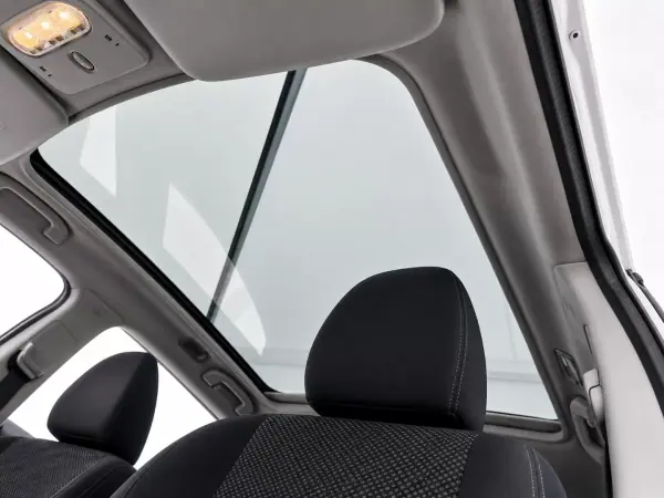 Nissan Qashqai 2015 - 13900 EUR, 141989 km - AUTO.MOTO.pt - 141989km - foto 8 de 12