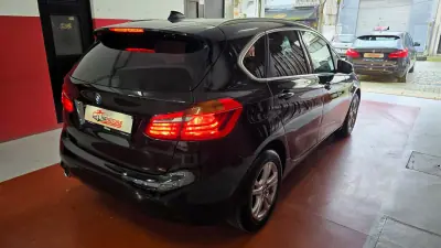 BMW 216 Active Tourer 2019 - 16890 EUR, 108650 km - AUTO.MOTO.pt - 108650km - foto 5 de 69