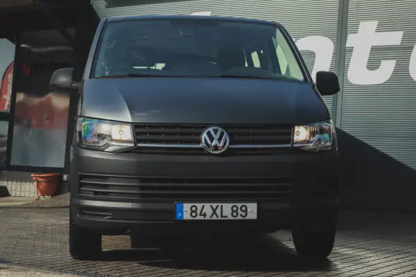 Volkswagen Transporter 2019 - 26950 EUR, 201710 km - AUTO.MOTO.pt - 201710km - foto 5 de 25