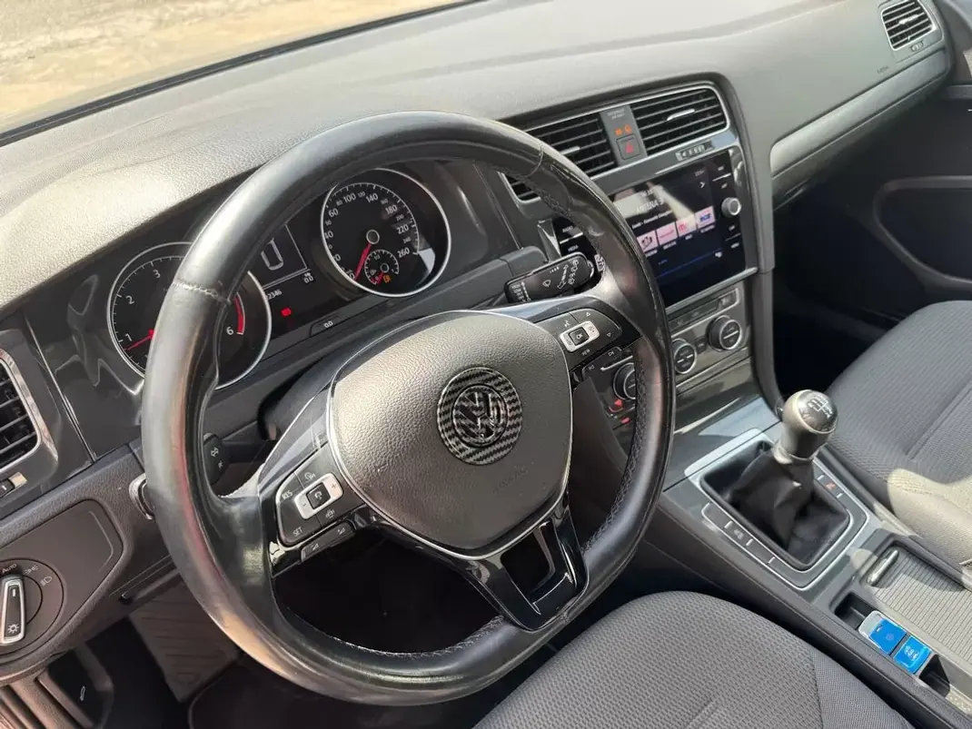 Volkswagen Golf Variant 2020 - 16900 EUR, 122346 km - AUTO.MOTO.pt - 122346km - foto 19 de 34